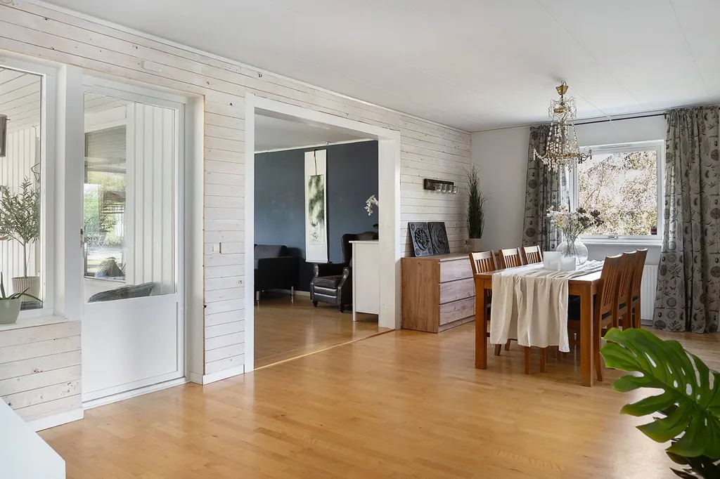 7-toaline maja asukohas Hässleholms kommun