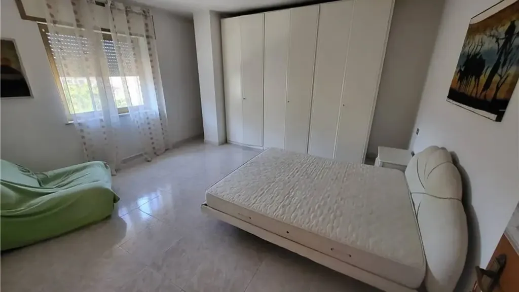 Appartement 6 pièces à IT
