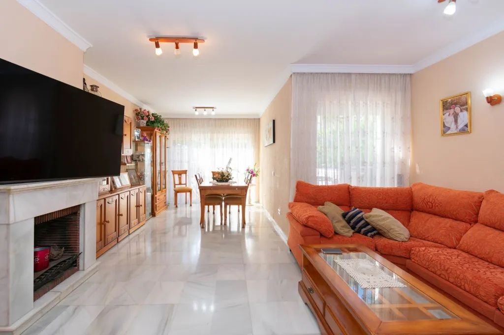 Soggiorno - Townhouse with Garden in Estepona