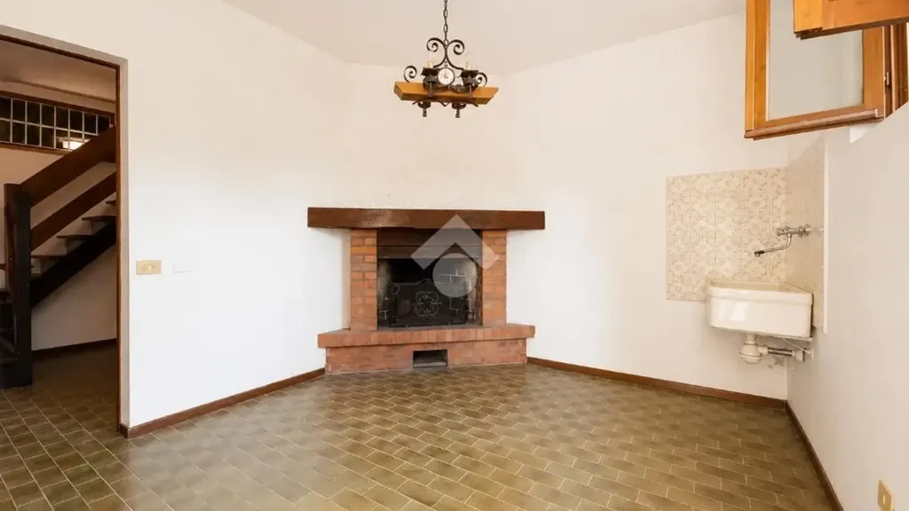 Soggiorno - Panoramic Villa with Garden in Ponte Lambro
