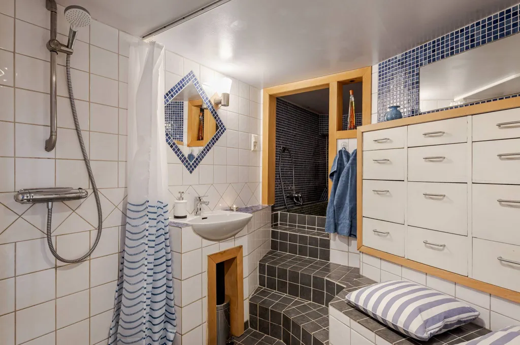 Salles de bain - Unique House with Sea View near Hämtningsviken