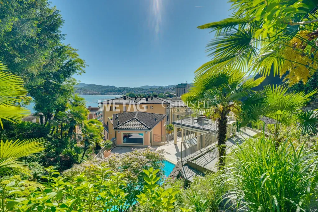 Aed - Triplex Penthouse with Pool in Lugano-Castagnola