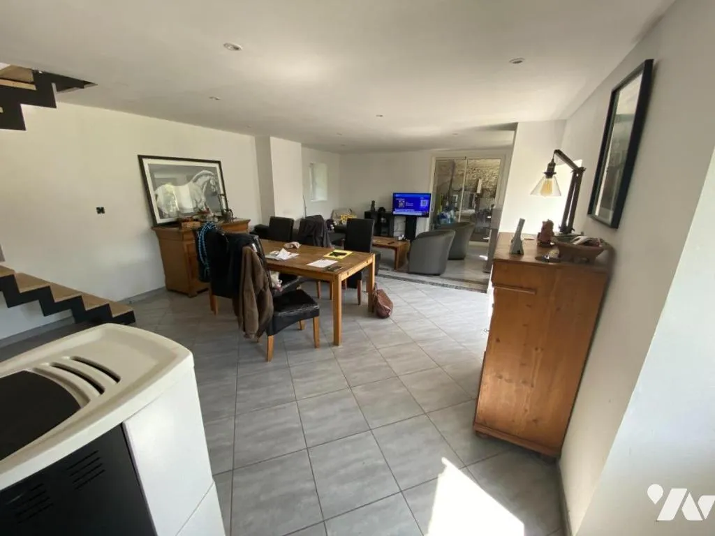 Sala da pranzo - Rustic Stone House with Terrace in Maisoncelles-Pelvey