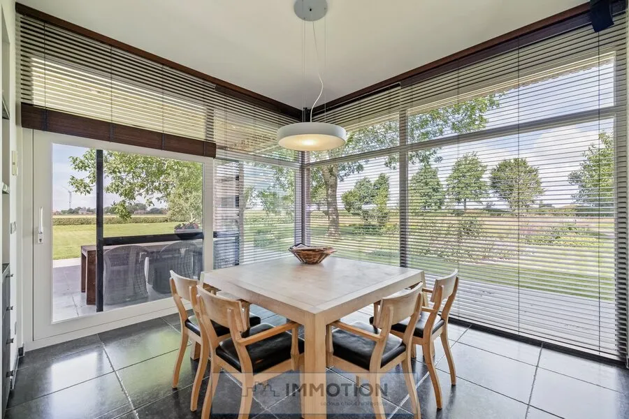Salle à manger - Ferme Rénovée sur Domaine de 7.200 m²