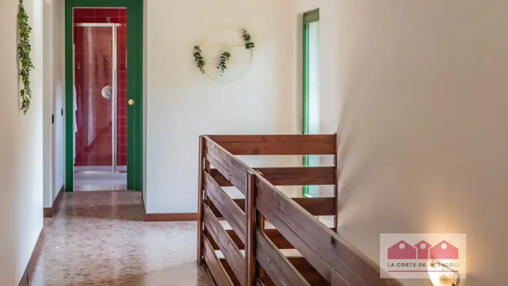 Esik - Bifamiliar House with Vineyard View in Creazzo