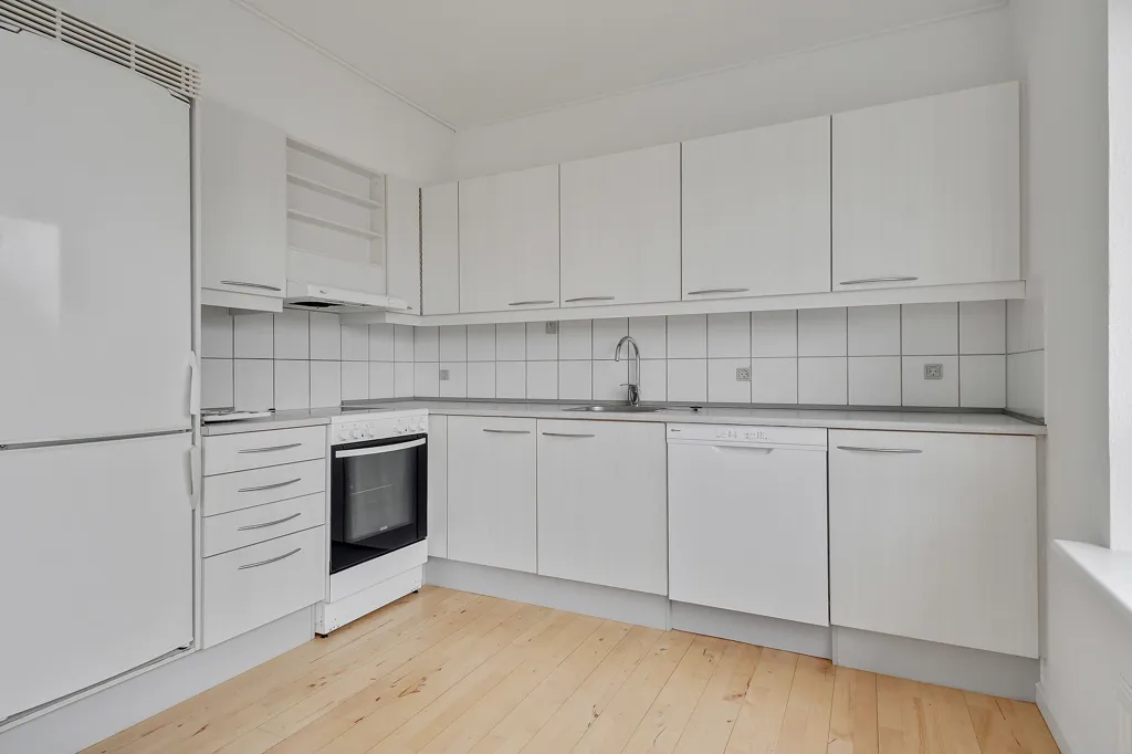 Cucina - 4-Bed Apartment with Balcony in Aalborg Øst