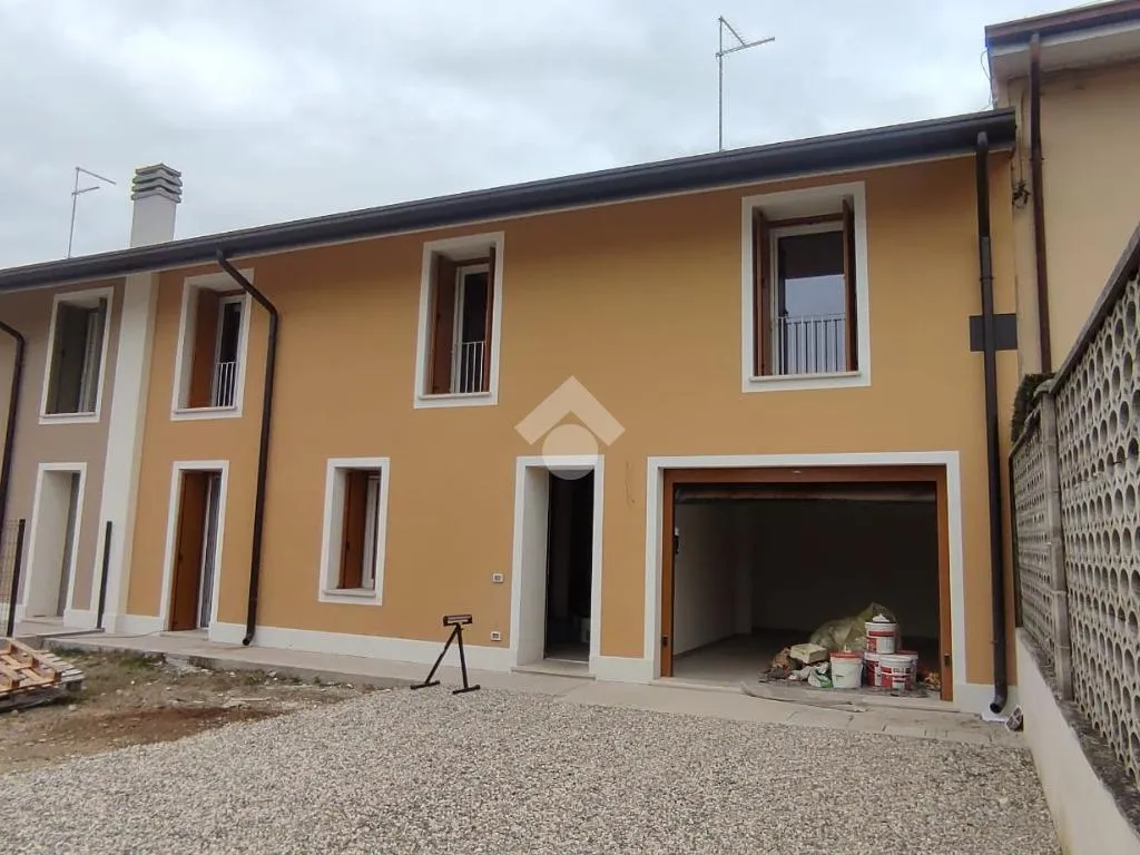 Esterno - Rearranged Bifamily Portion with Solar in Cerea