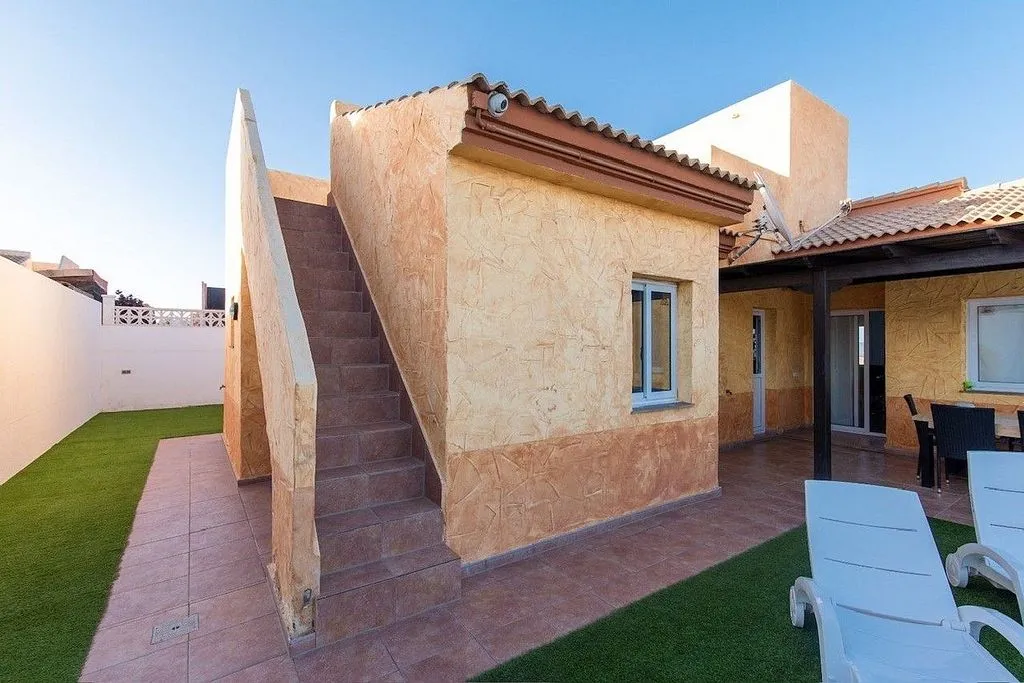 Aed - Chalet with Pool and Sea View in Corralejo