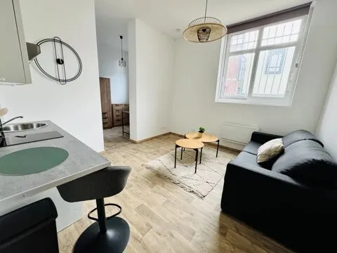Séjour - Studio Meublé en Centre-Ville de Saint-Quentin