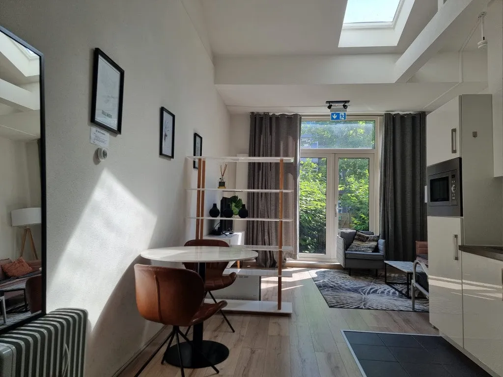 1-toaline korter asukohas Rotterdam