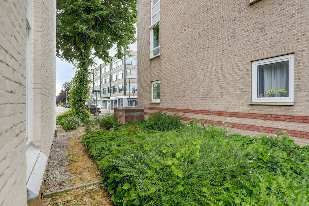 Jardin - Historic Villa with Garden in Landgraaf