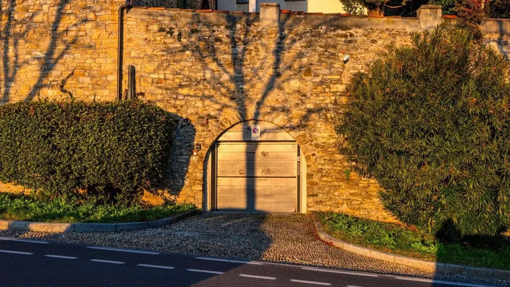 Välivaade - Historic Apartment with Convent Views in Bergamo
