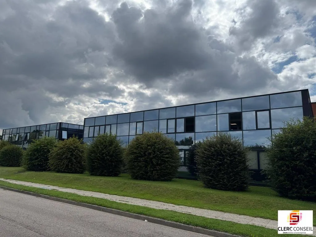 Extérieur - Immeuble de Bureaux avec Parking à Mont-Saint-Aignan