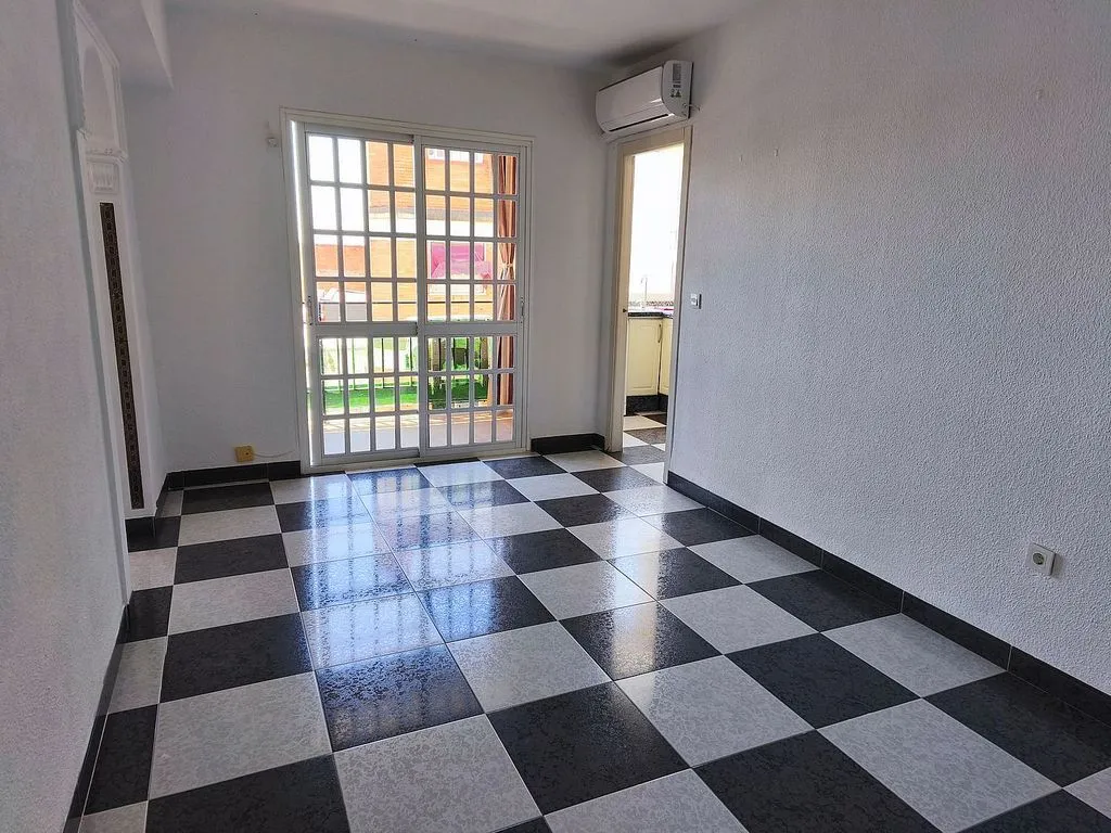 Stanze - Twin-bedroom Flat with Terrace in El Naranjo