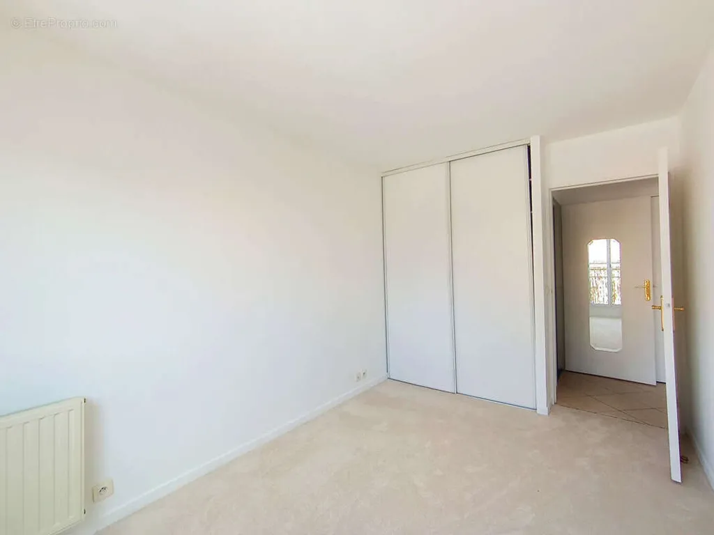 Dormitorios - Refurbished Apartment with Parking in Alfortville