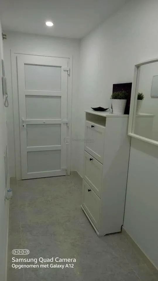 Esik - Ground Floor Flat with Patio in San Isidro