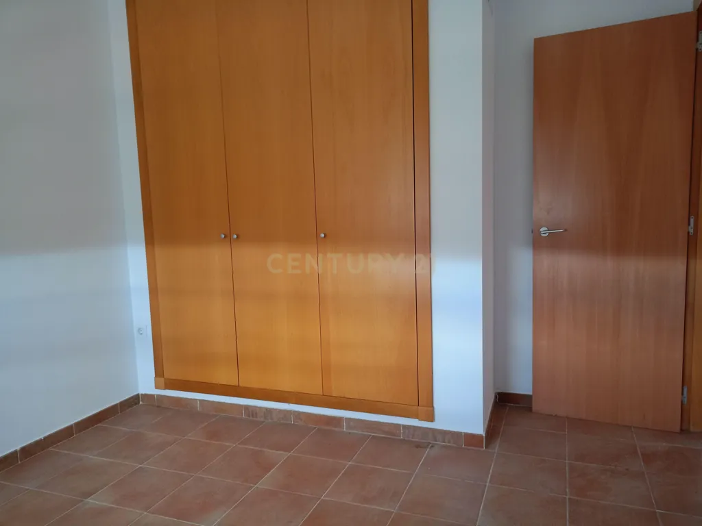 Toad - Pareded Chalet with Large Parcel in Montserrat