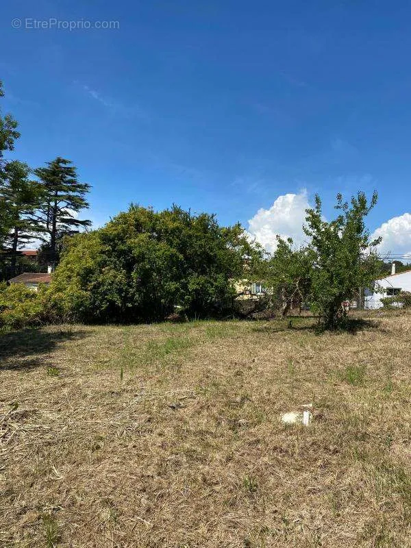 Aed - Buildable Plot with Views in Cannes