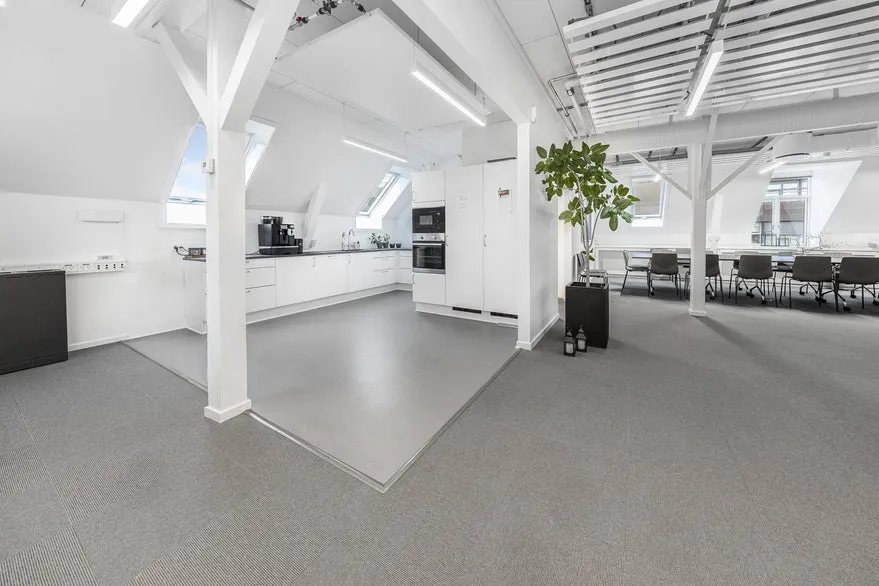 Bureau - Modern Office with Elevator in Lyngby