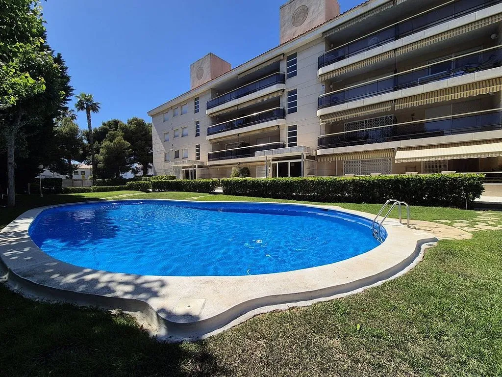 Piscine - Apartment with Pool and Terrace in Coma-Ruga