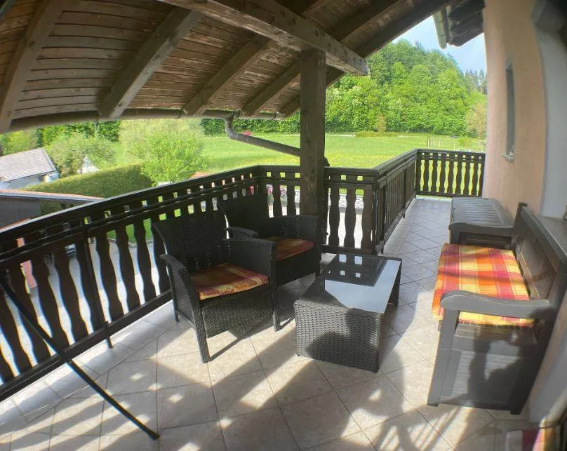 Balcon - Two-Storey House with Large Land in Medvode