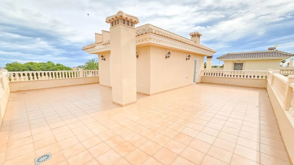 Terrasse - Luxury Villa with Pool in Cabo Roig