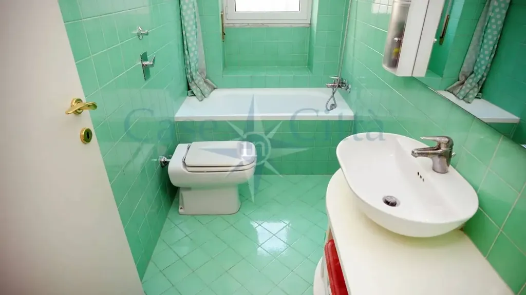 Vannitoad - 2-Bedroom Apartment with Metro Access in Milan
