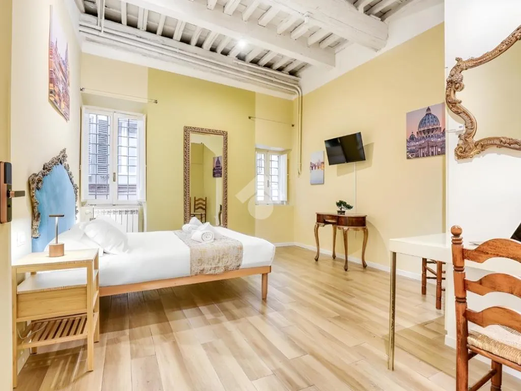 Chambres - Historic Two-Unit Apartment in Rome's Historic Centre