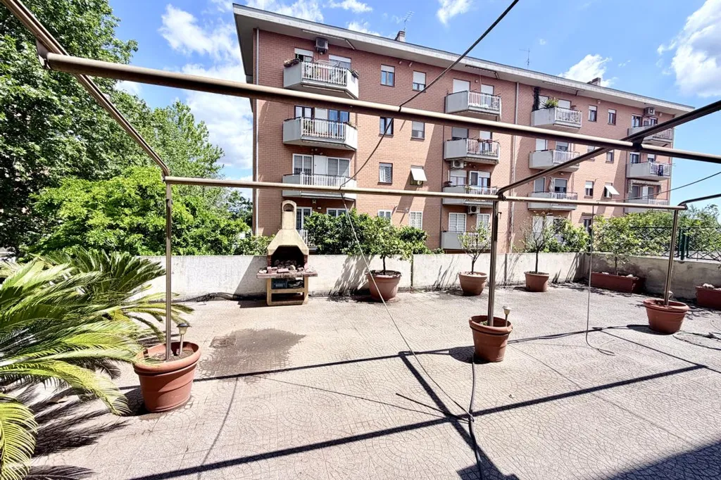 Terrasse - Rusticated Apartment with Large Terrace in Genzano di Roma