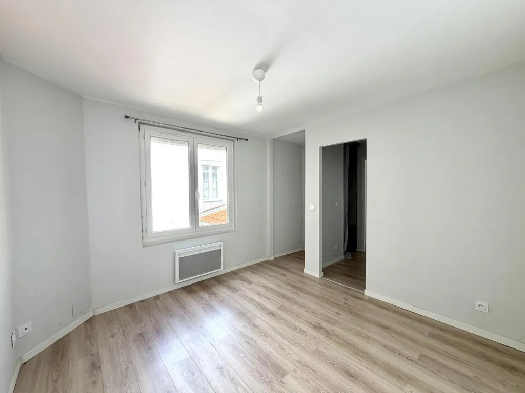 Pièces - Duplex 3 Pièces avec Terrasse en Centre-ville de La Rochelle
