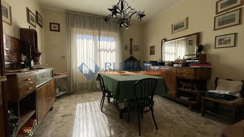 Söögituba - Apartment with Balcony in Bari's Murat Zone