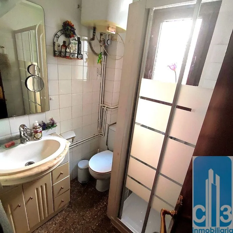 Salles de bain - Apartment with Balcony in Barbastro