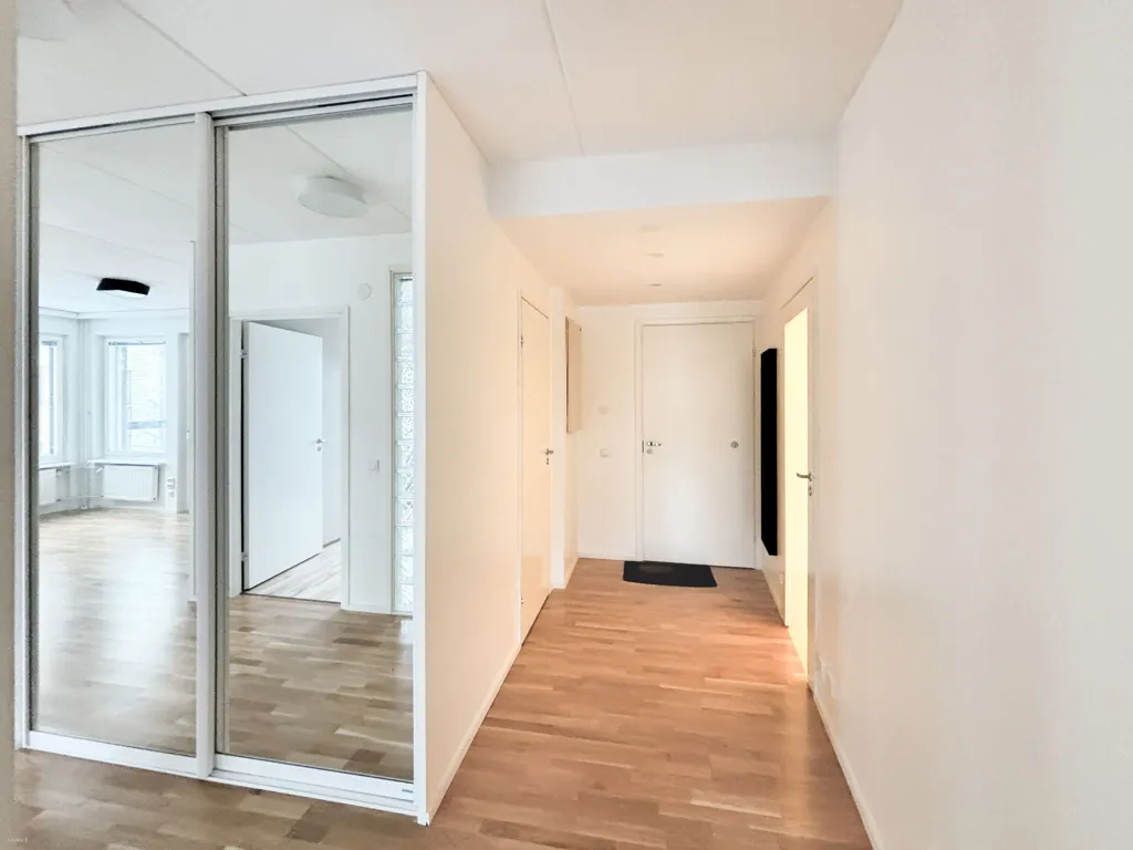 Entrée - Spacious Two-Bedroom Apartment with Sauna in Espoo
