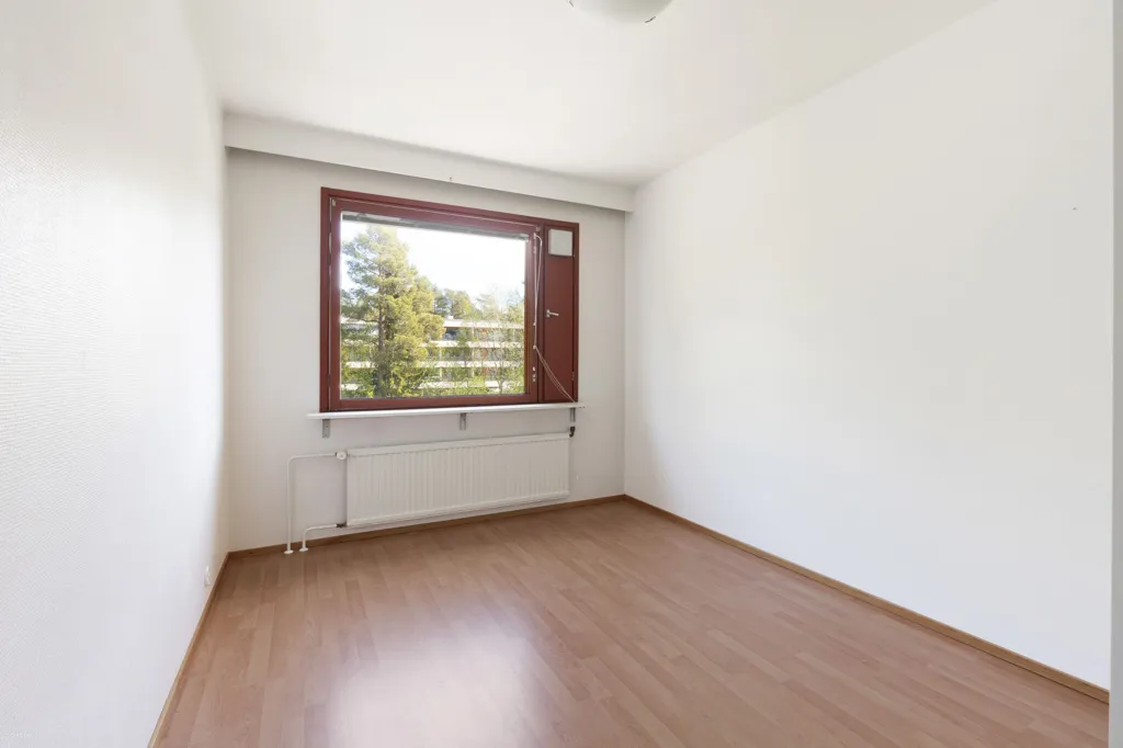 Toad - Two-Bedroom Flat with Balcony in Vaasa