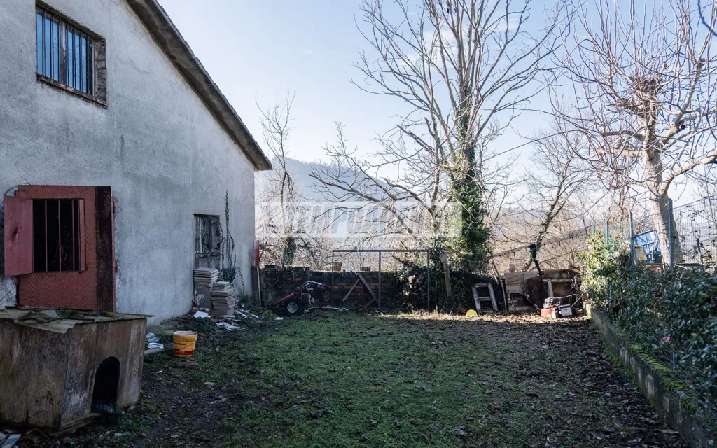 Aed - Multi-Level Warehouse with Land in Riccò