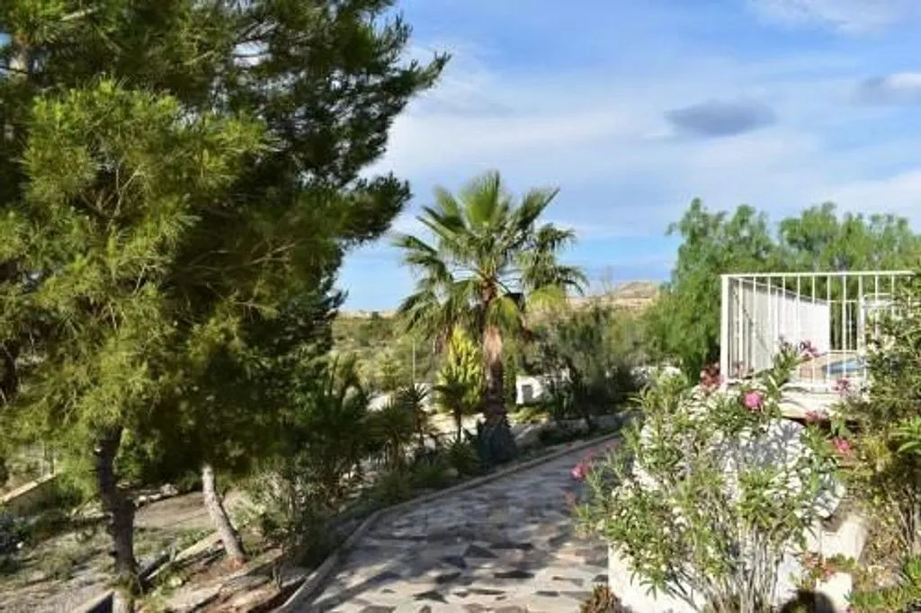 Jardin - Rustic Villa with Sea View in Montnegre