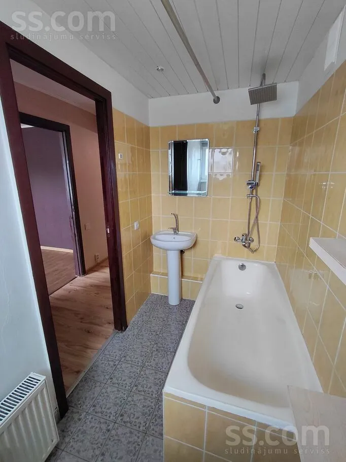Bagni - Renovated Apartment with Balcony in Rundāles