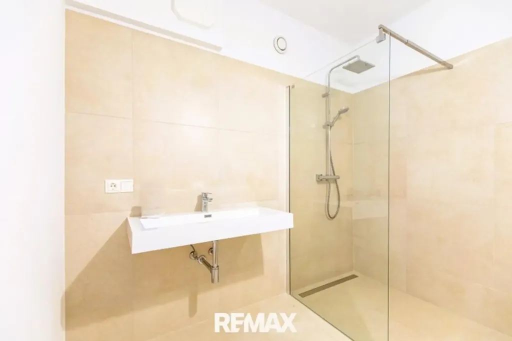 Salles de bain - Modern Apartment with Balcony in Mörbisch am See