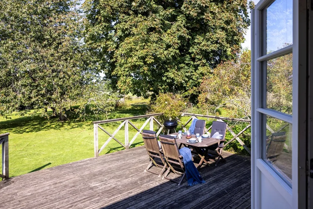 Terrasse - Historic Captain's House with Stall in Kungsbacka