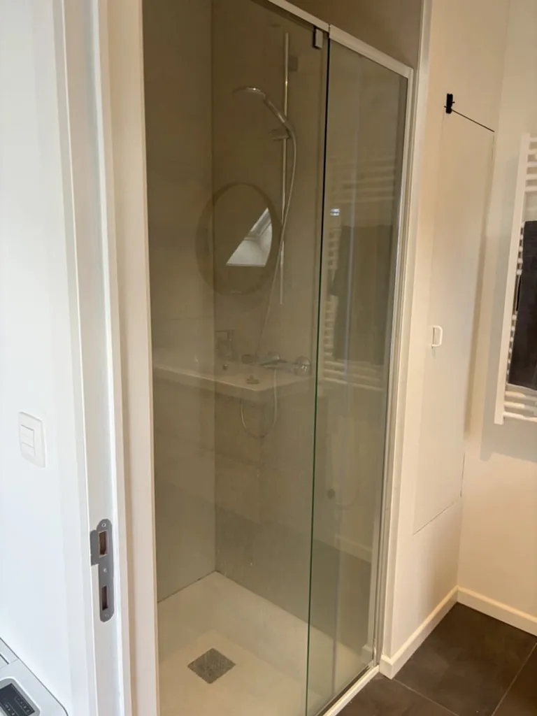 Salles de bain - Maison Rénovée avec Terrasse près de Gand