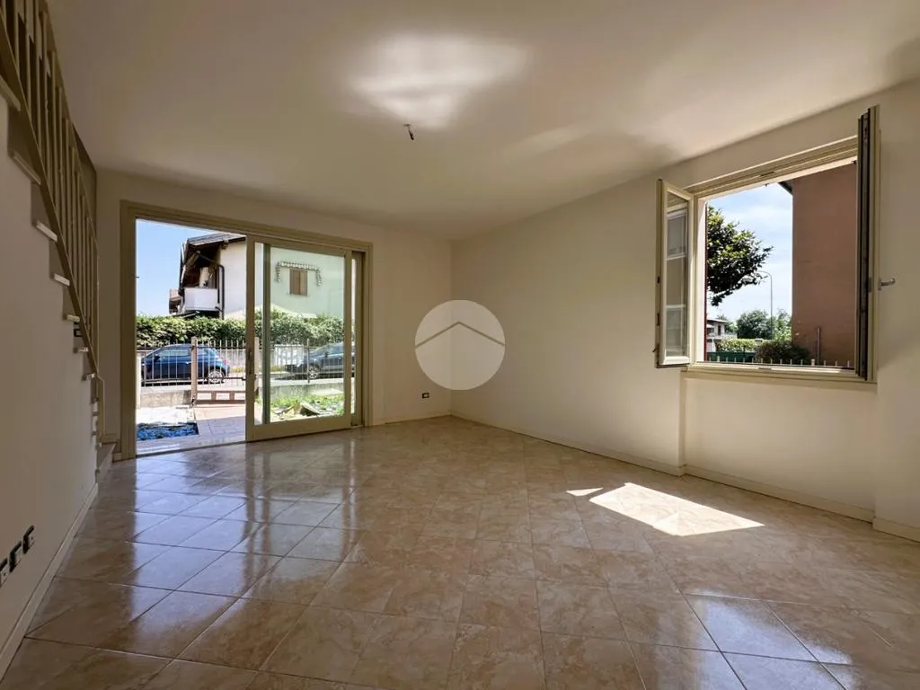 Living Room - Semi-Detached Villa with Garden in Rovato