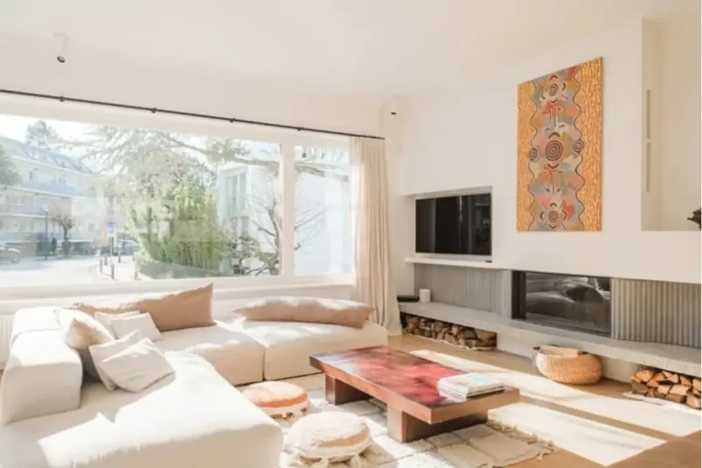 Séjour - Villa Rénovée avec Terrasse à Uccle