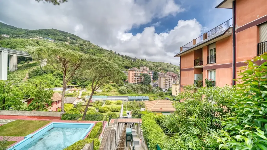 Aed - Spacious Duplex with Pools in Rapallo