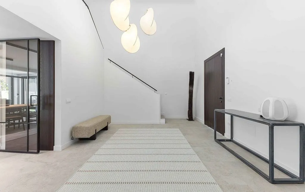 Esik - Renovated Villa with Pool in Guadalmina