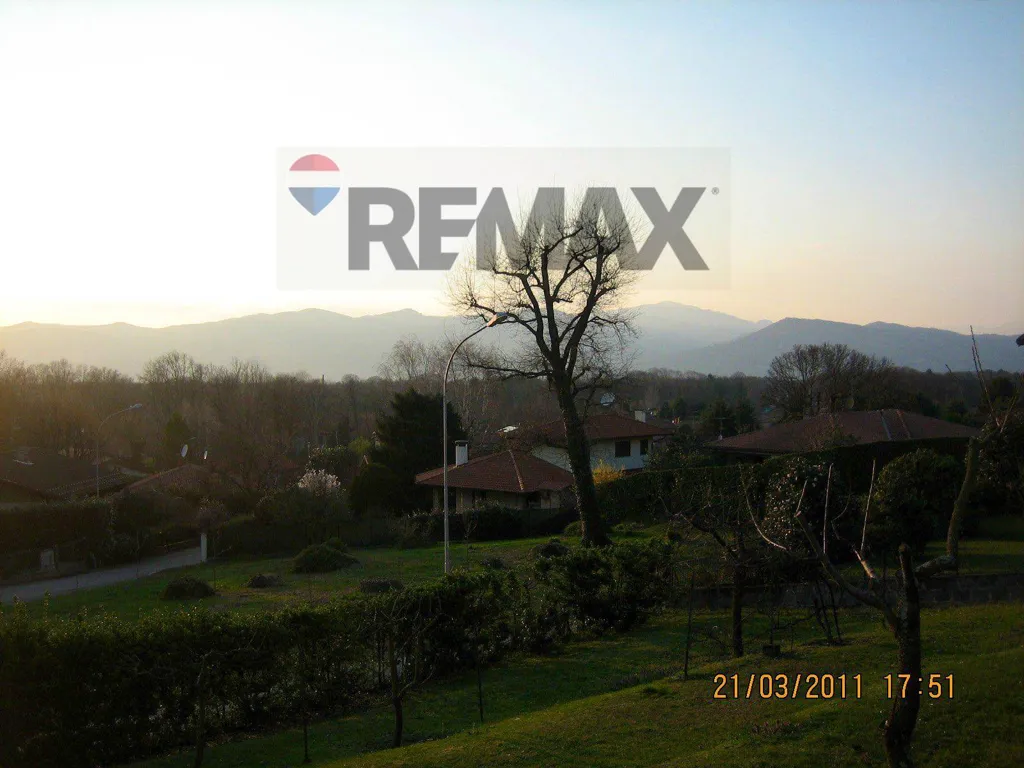 Buildable Land with Mountain View in Ispra