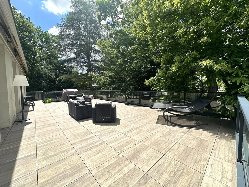 Terrasse - Propriété avec Spa de Nage et Parc à l'Ouest de Tours