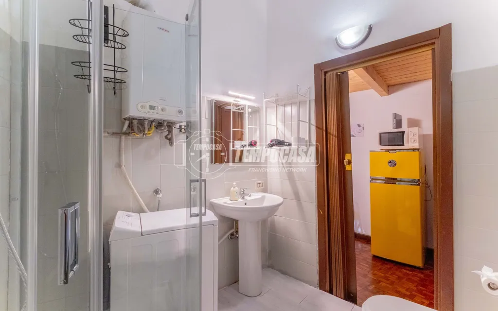 Salles de bain - Armed Two-Bedroom Apartment in Milan