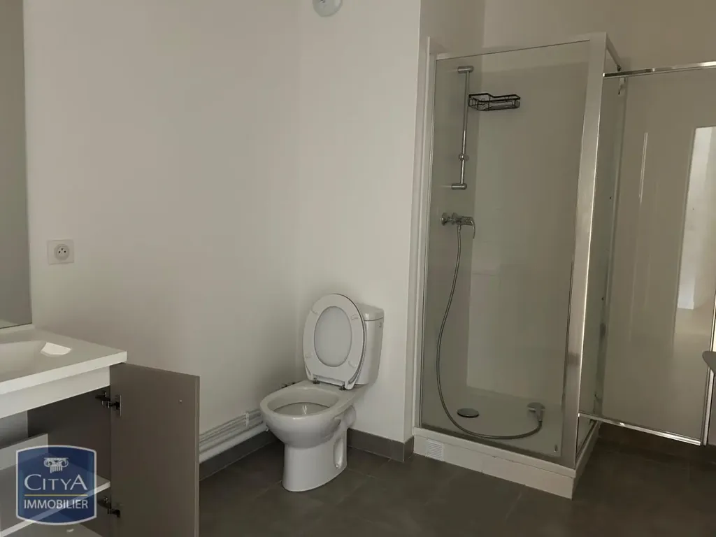 Salles de bain - Appartement Récent dans Bâtiment Historique à Compiègne
