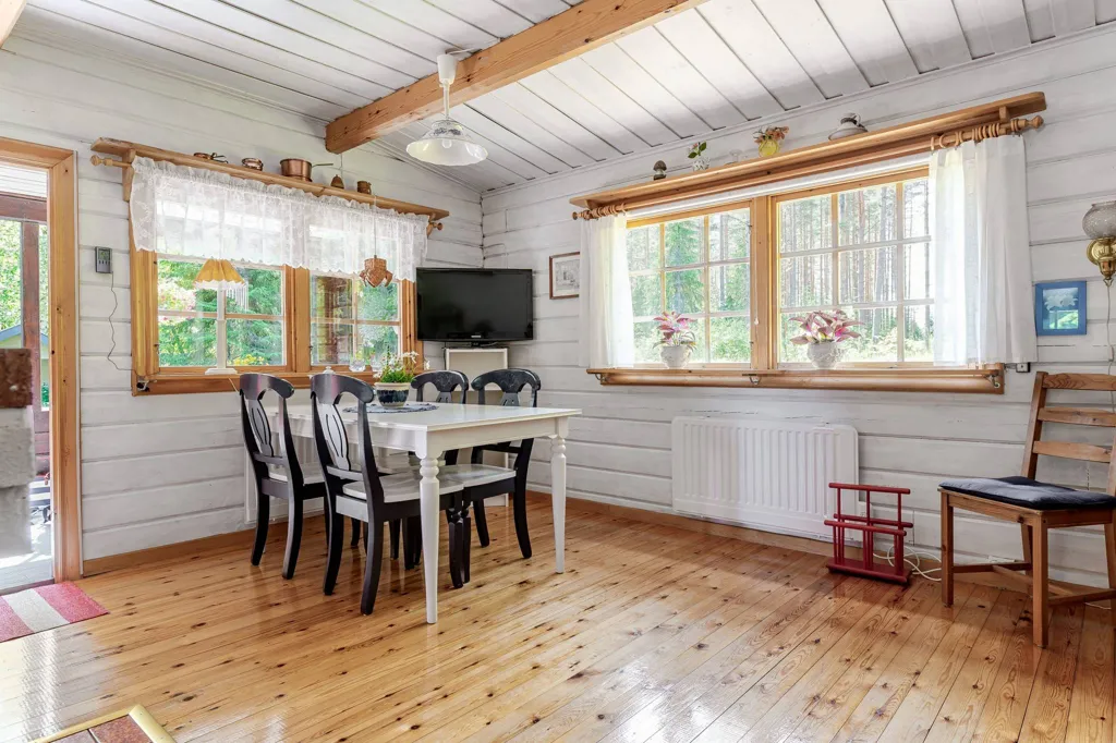 Sala da pranzo - Charming Cottage with Water View near Luleå
