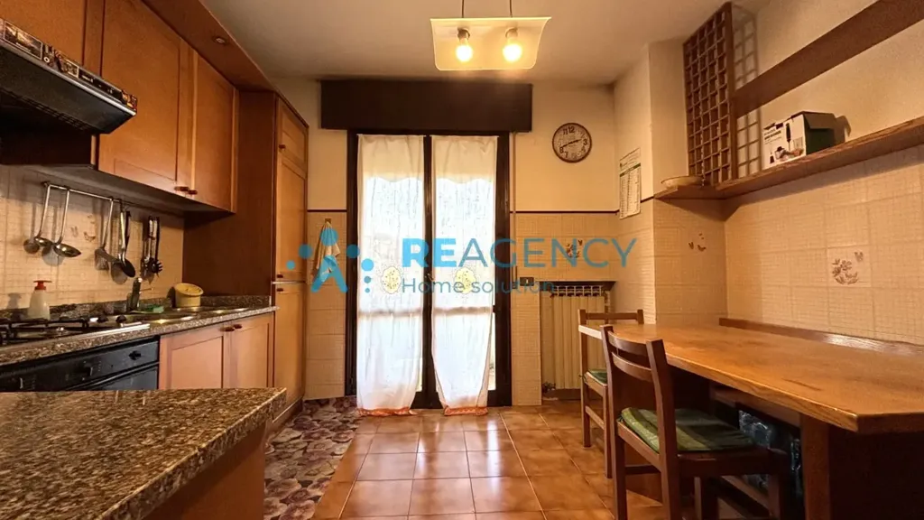 Köök - Apartment with Terrace in Creazzo